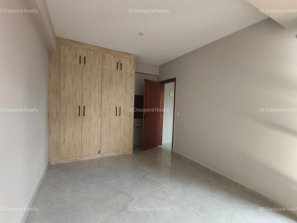 1 Bed Apartment with Gym at School Lane - 5