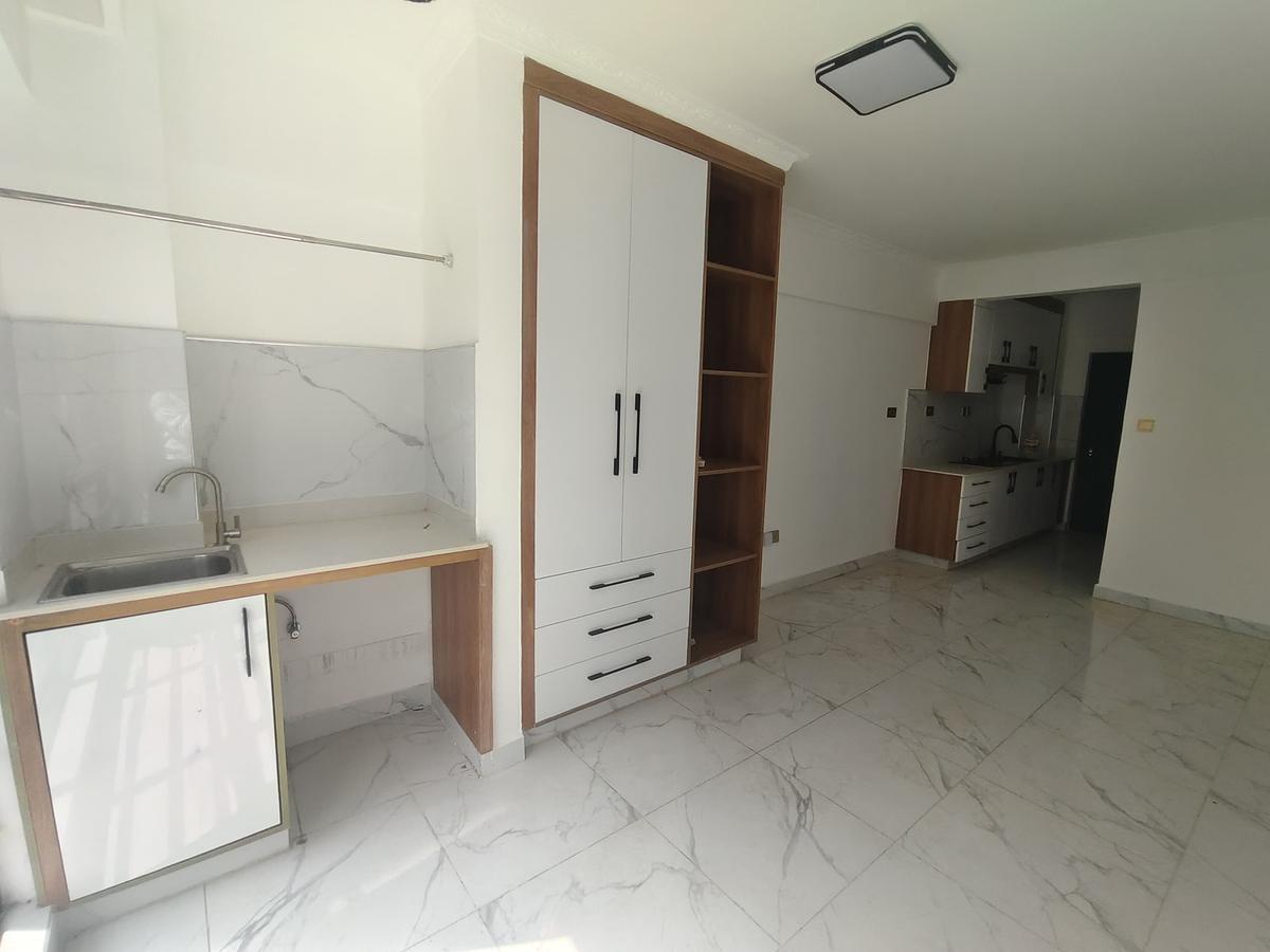 Studio Apartment with Gym in Kilimani - 5
