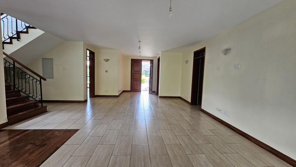 4 Bed Villa with En Suite at Runda - 8