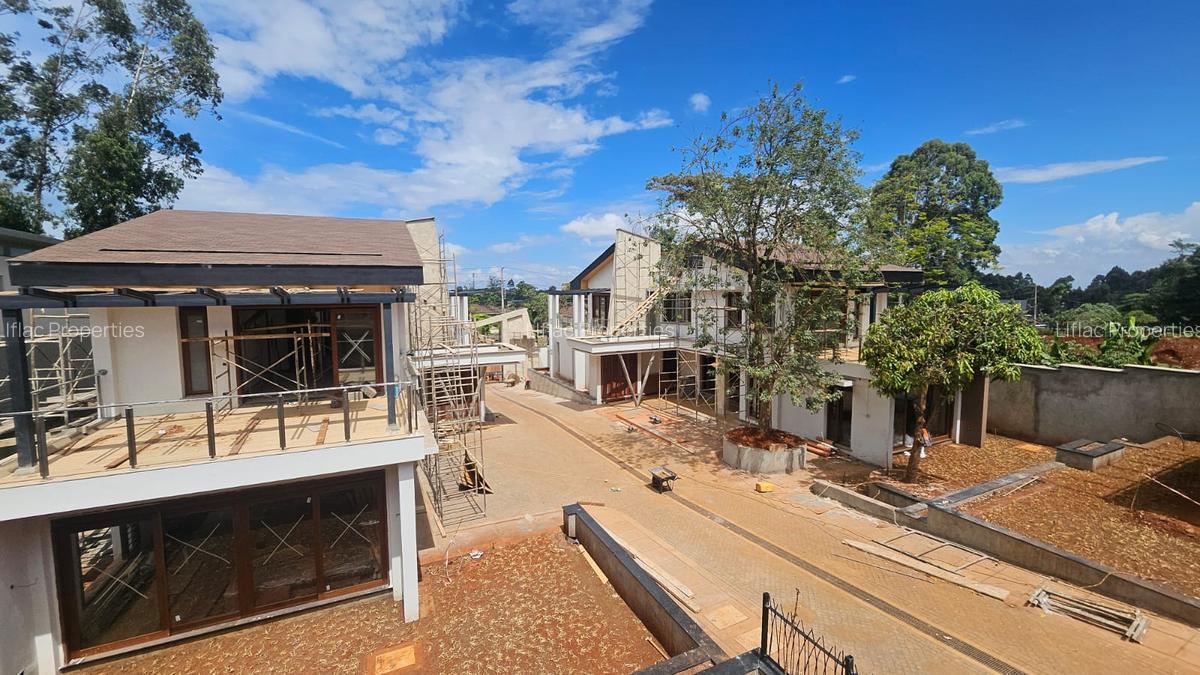 5 Bed House with En Suite in Runda - 8