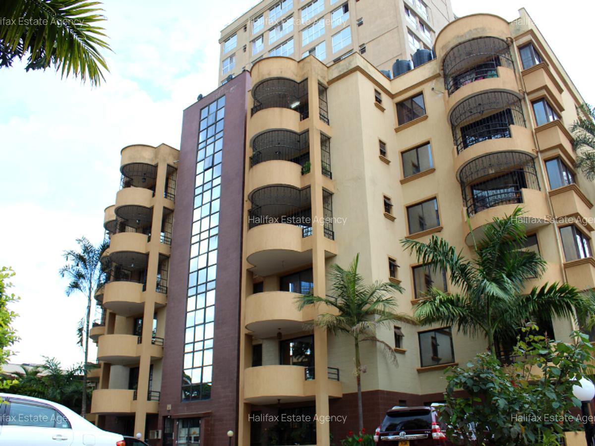 3 Bed Apartment with En Suite in Parklands - 2
