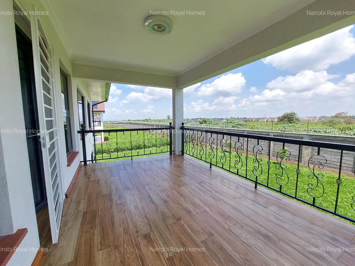 4 Bed House with En Suite at Paradise Lost - 16