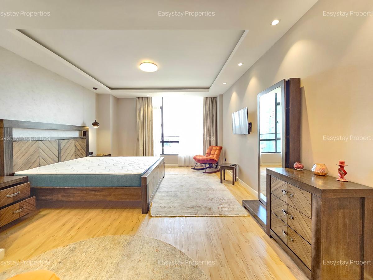 Furnished 3 Bed Apartment with En Suite in Brookside - 1