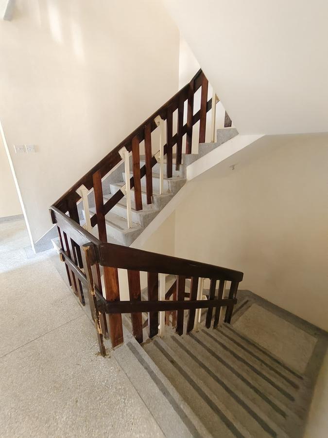 3 Bed Townhouse with En Suite in Kilimani - 4