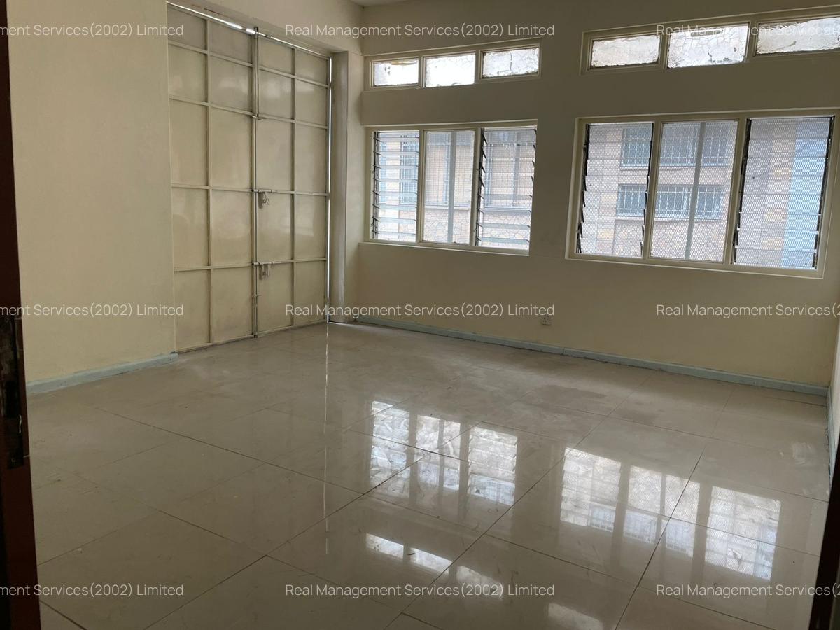 3,500 ft² Commercial Property with Parking at Lusaka Close - 3