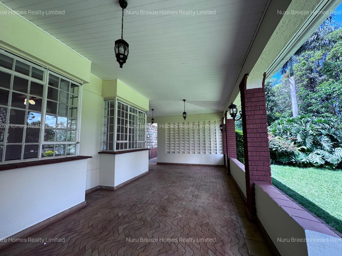 4 Bed House with En Suite in Gigiri - 11