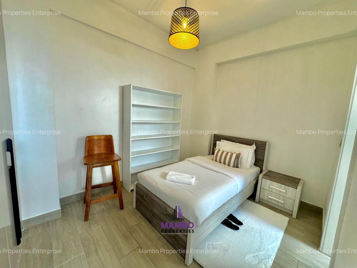 Serviced 3 Bed Apartment with En Suite at Riverside Drive - 7