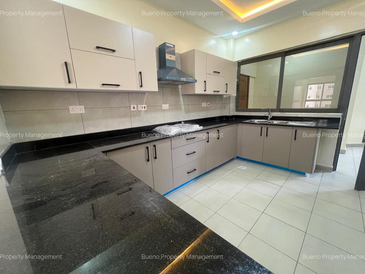 3 Bed Apartment with En Suite in Kilimani - 6