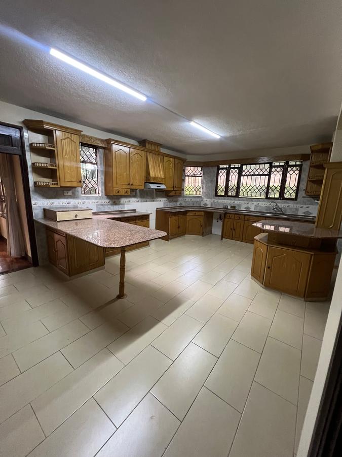 5 Bed House with En Suite at Runda - 9