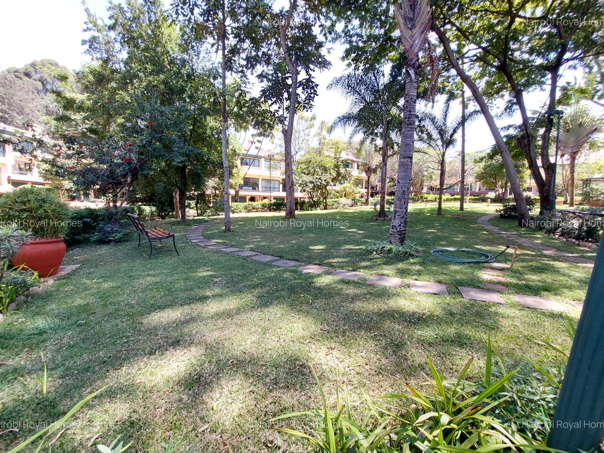 4 Bed House with En Suite at Y67 - 9