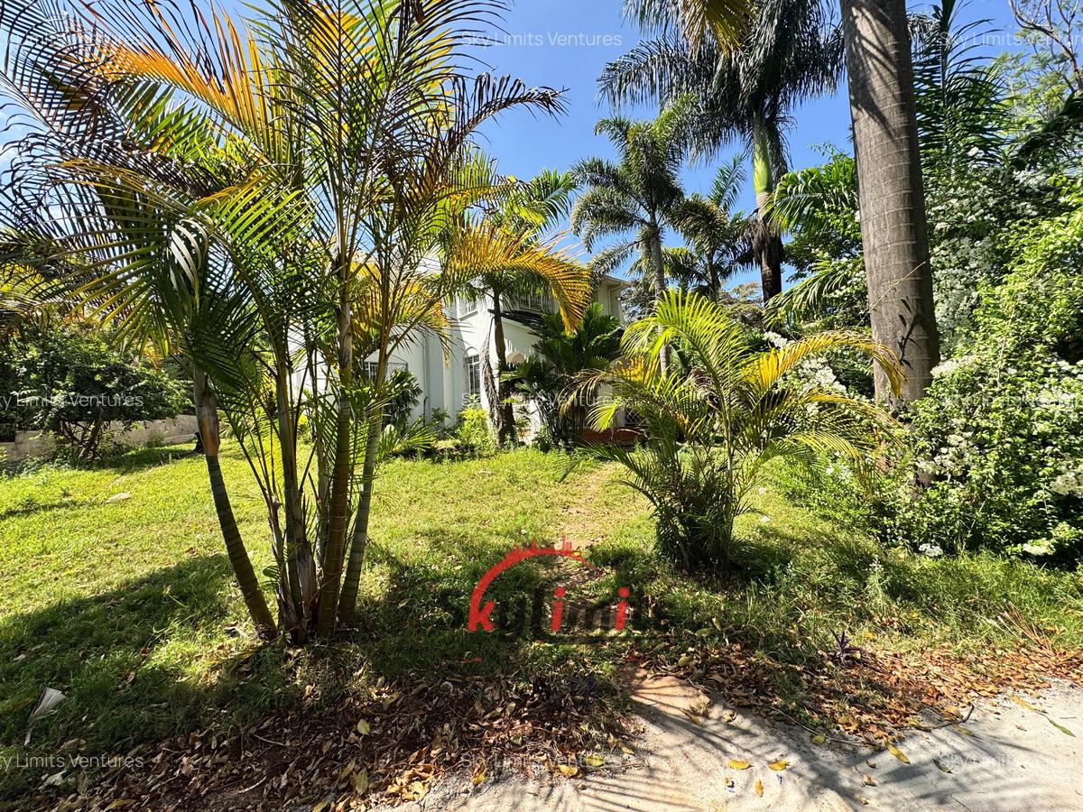 4 Bed House with En Suite at Runda - 9