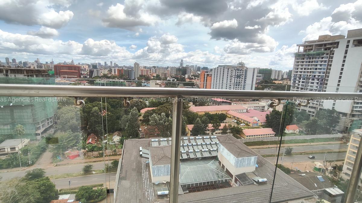 4 Bed Apartment with En Suite at Parklands - 14