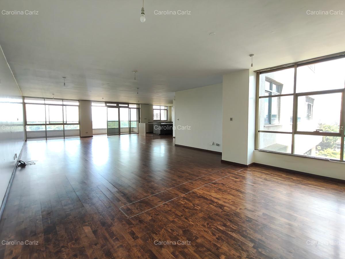 4 Bed Apartment with En Suite in Westlands Area - 4