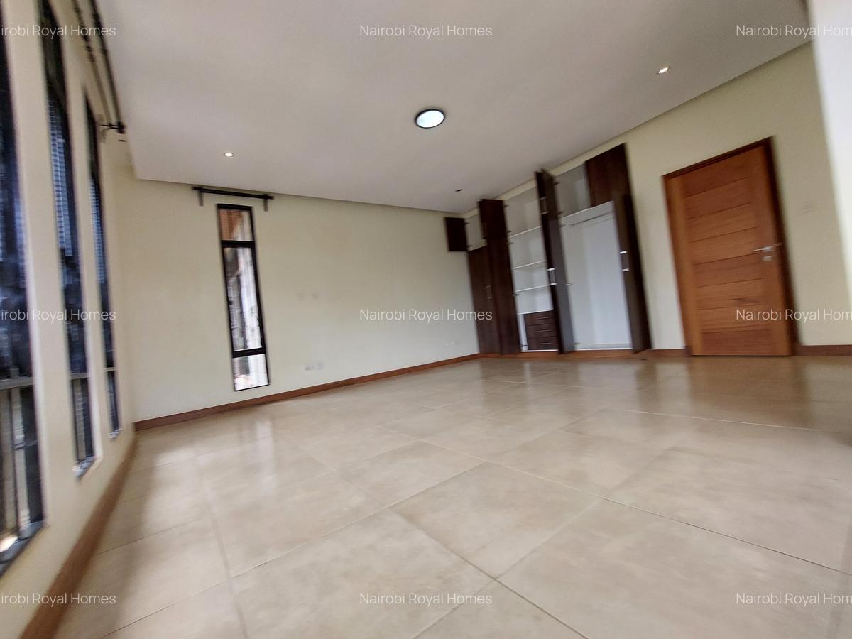 5 Bed House with En Suite at Runda Road - 18