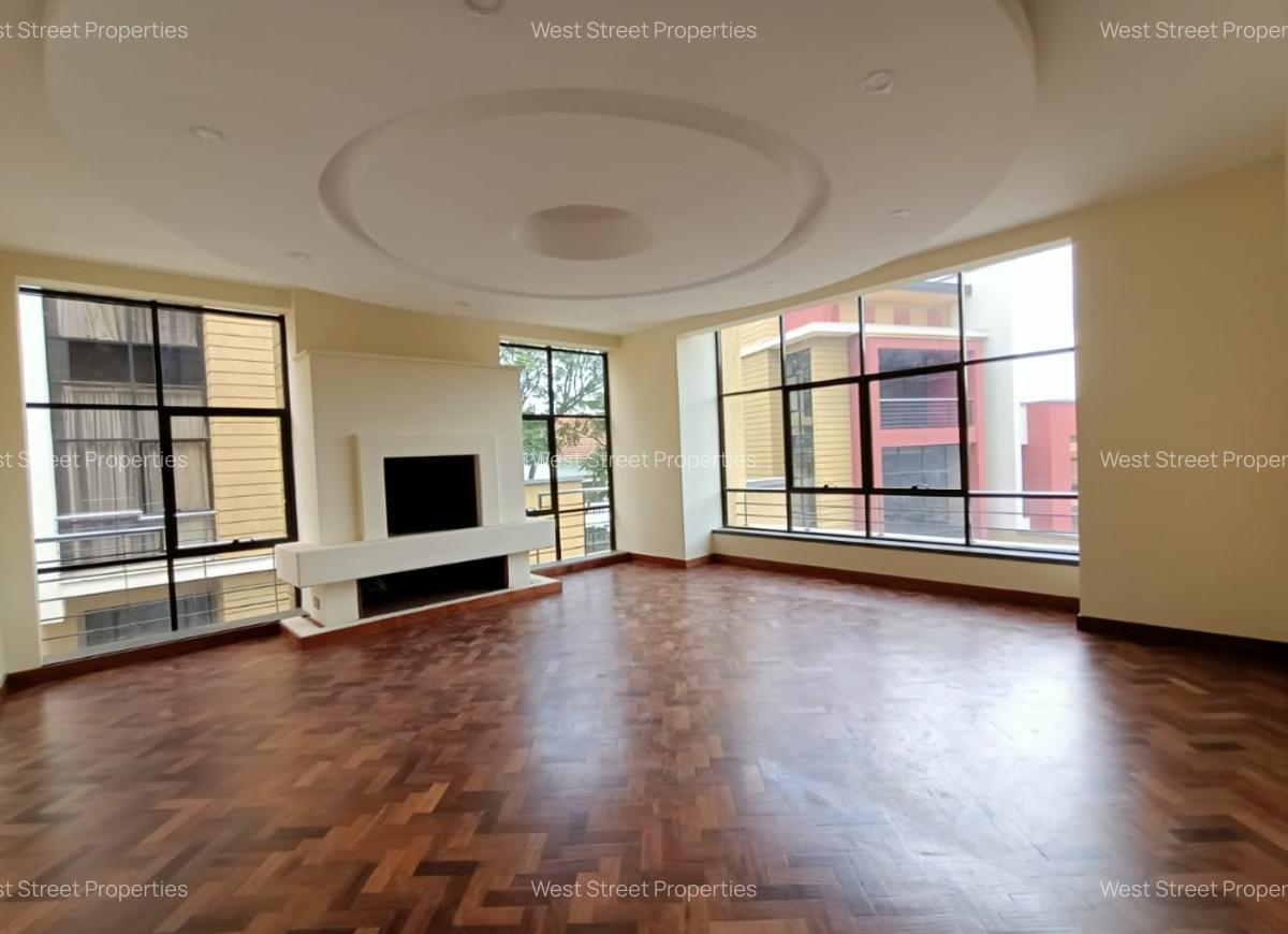 5 Bed Villa with En Suite at Lavington - 3