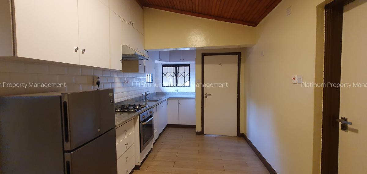 2 Bed Apartment with En Suite in Brookside - 8