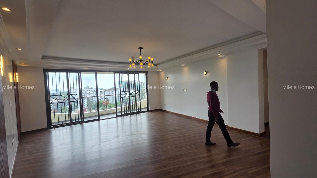3 Bed Apartment with En Suite at Othaya Road - 8