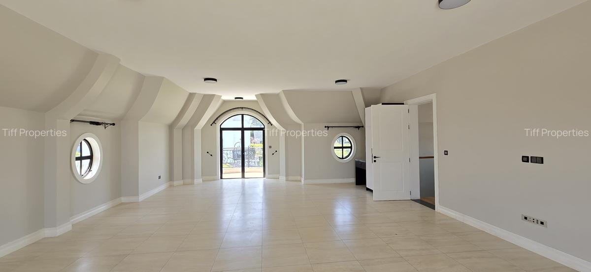 5 Bed Townhouse in Loresho - 10