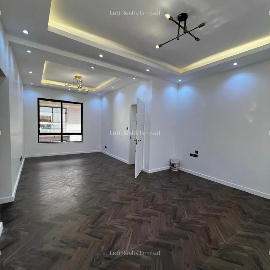 4 Bed Townhouse with En Suite in Lavington - 6