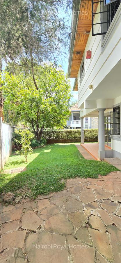 4 Bed Townhouse with En Suite at Lavington Green - 6