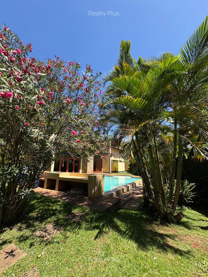 4 Bed Villa with En Suite in Runda - 2