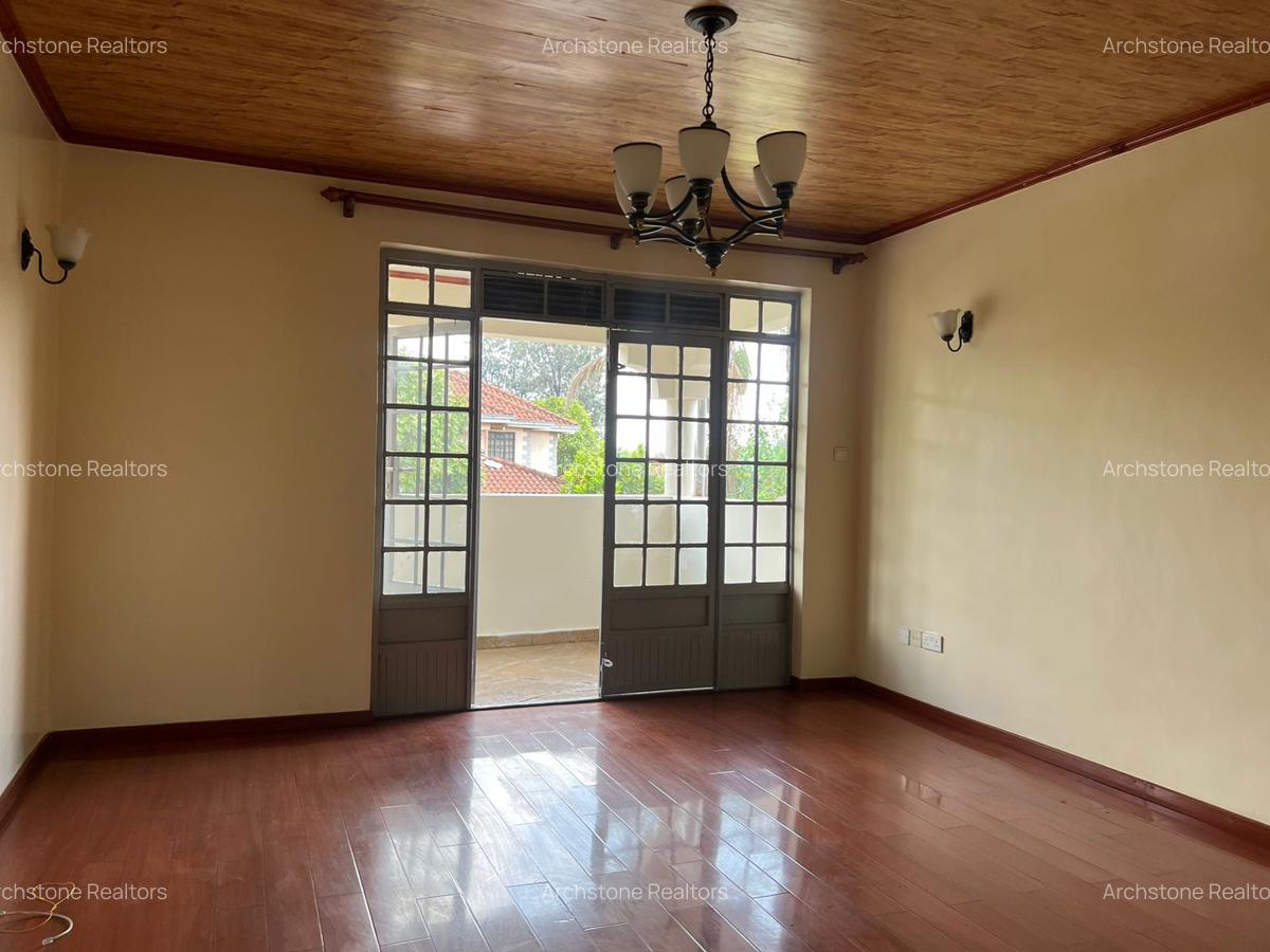 5 Bed House with En Suite in Runda - 9