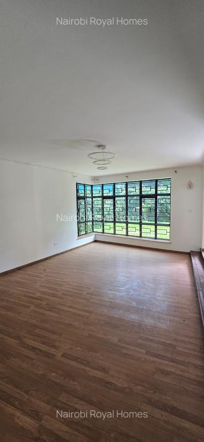 5 Bed Townhouse with En Suite at Lavington Green - 17