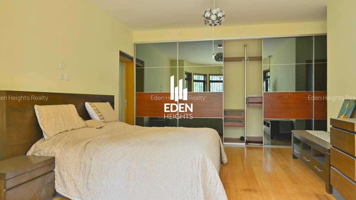 5 Bed Townhouse with En Suite in Kyuna - 11