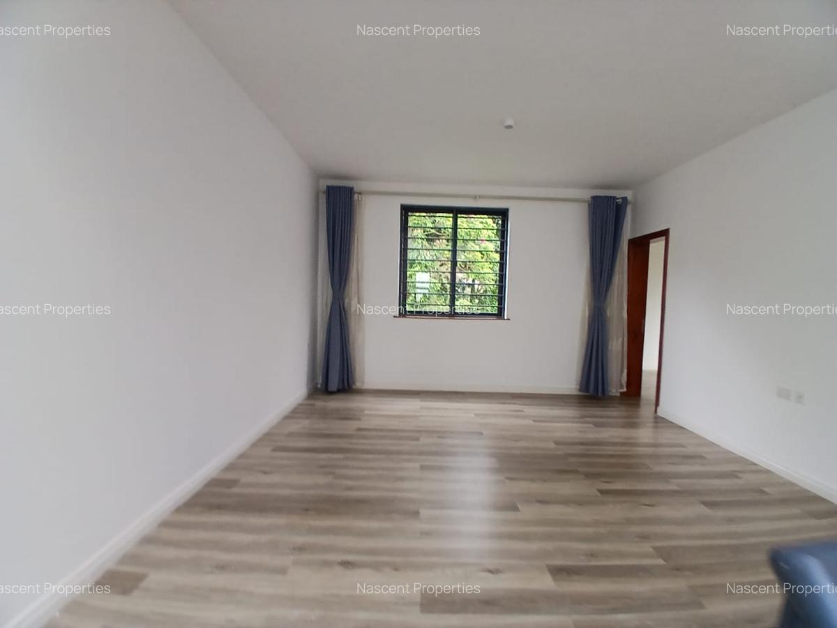 4 Bed House with En Suite in Runda - 13