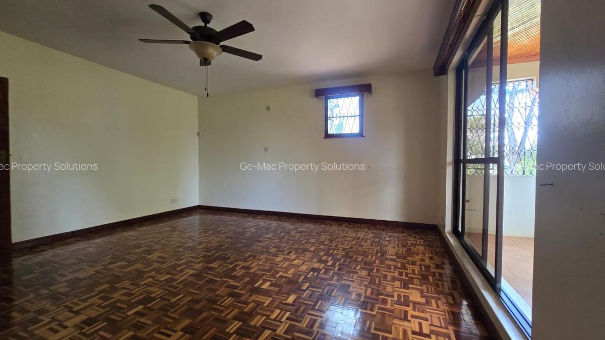 4 Bed House with En Suite in Runda - 19