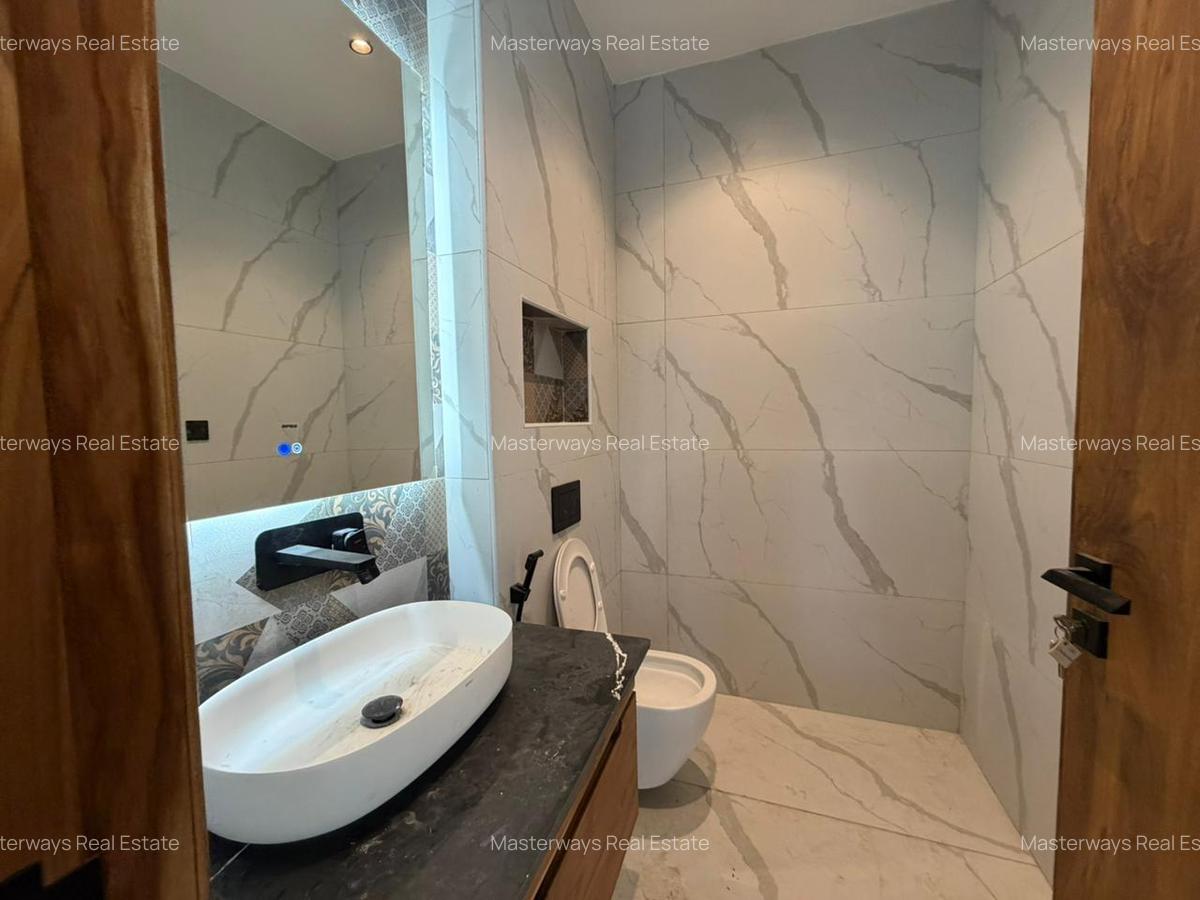 2 Bed Apartment with En Suite at Peponi Road - 9