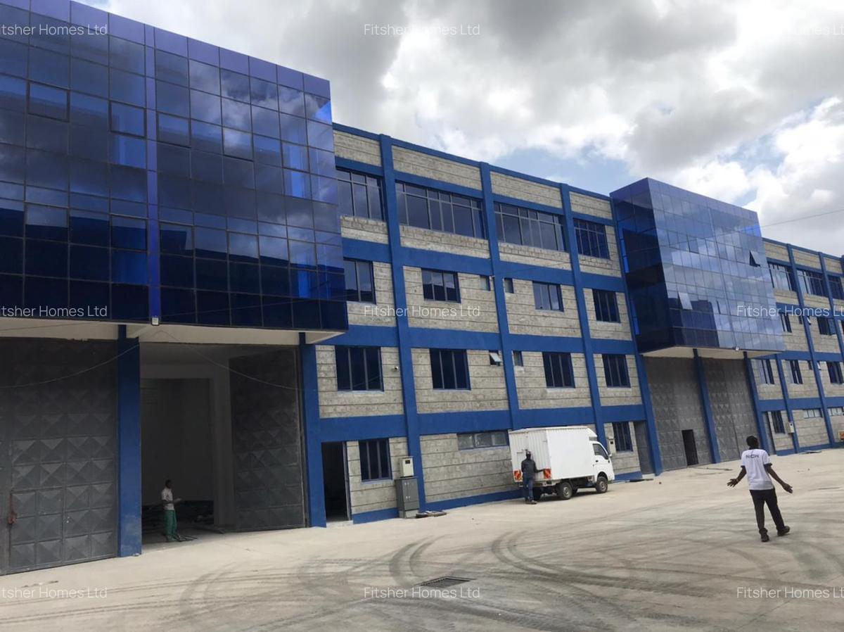 3,500 ft² Warehouse with Service Charge Included in Utawala - 1