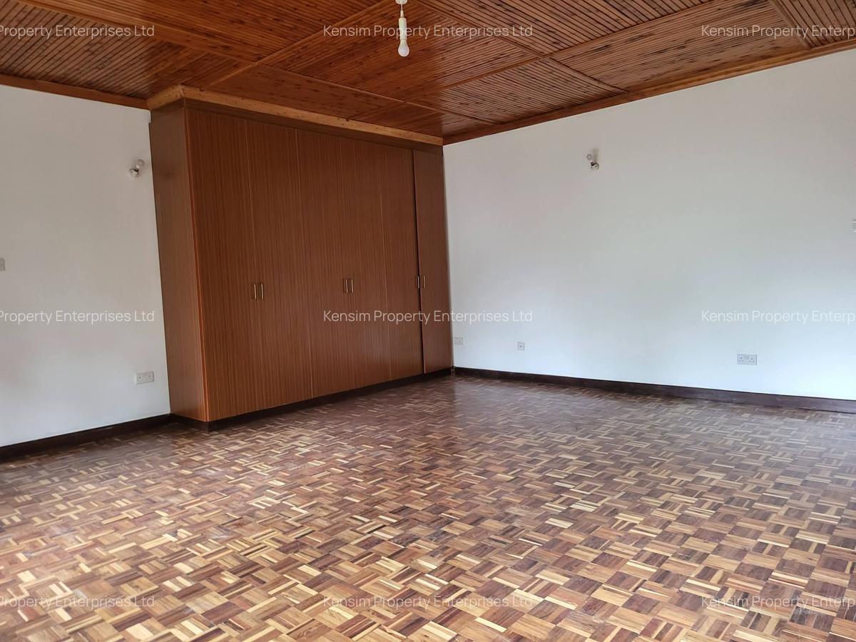 5 Bed Townhouse with En Suite in Nyari - 2