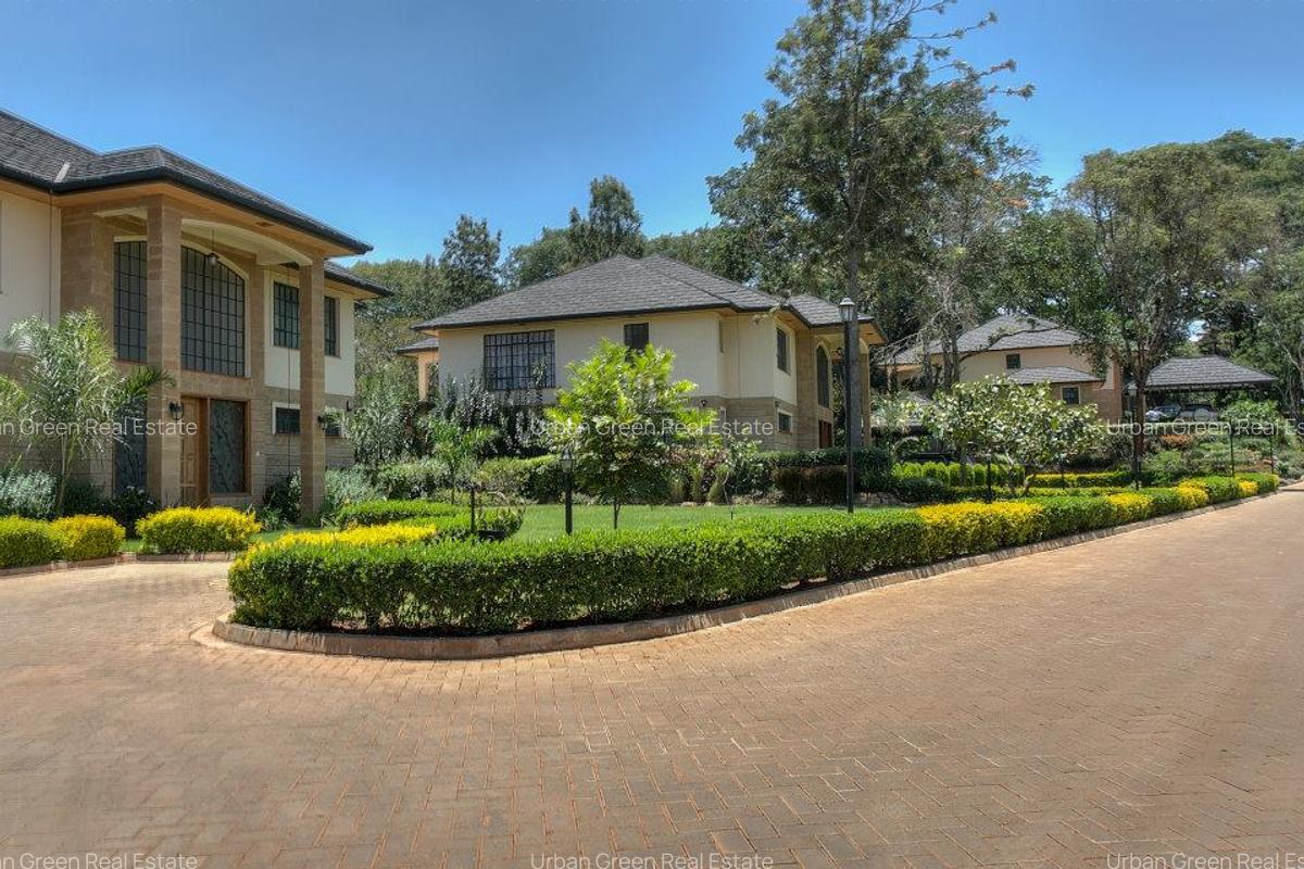 5 Bed Villa with En Suite at Miotoni - 3