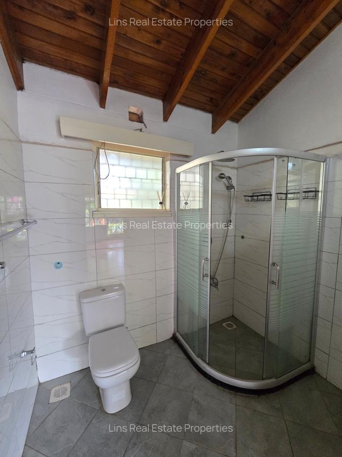 4 Bed House with En Suite in Runda - 19