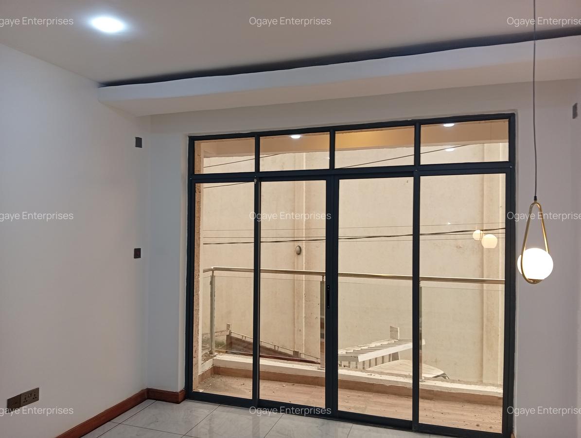 3 Bed Apartment with En Suite at Bombolulu - 5