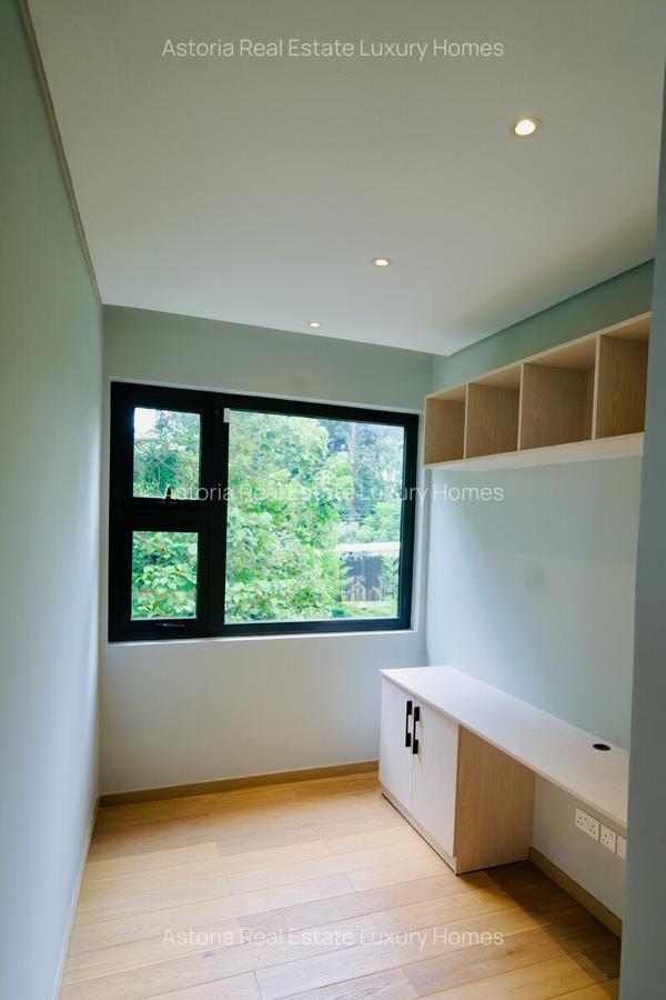 3 Bed Villa with En Suite at 2026-389 3 Bed - 16