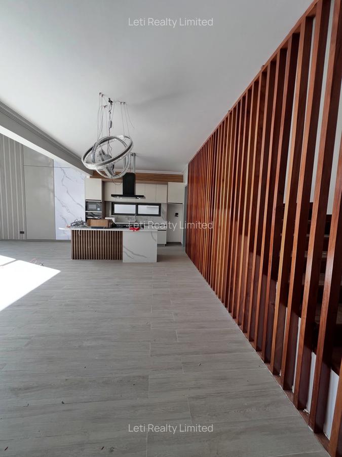5 Bed Townhouse with En Suite in Lavington - 4