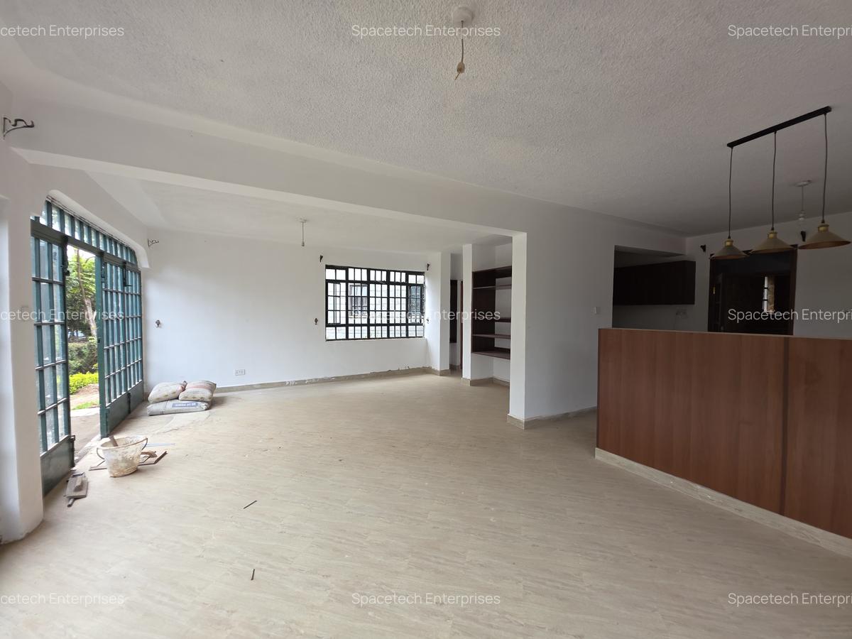 5 Bed House with En Suite in Runda - 15