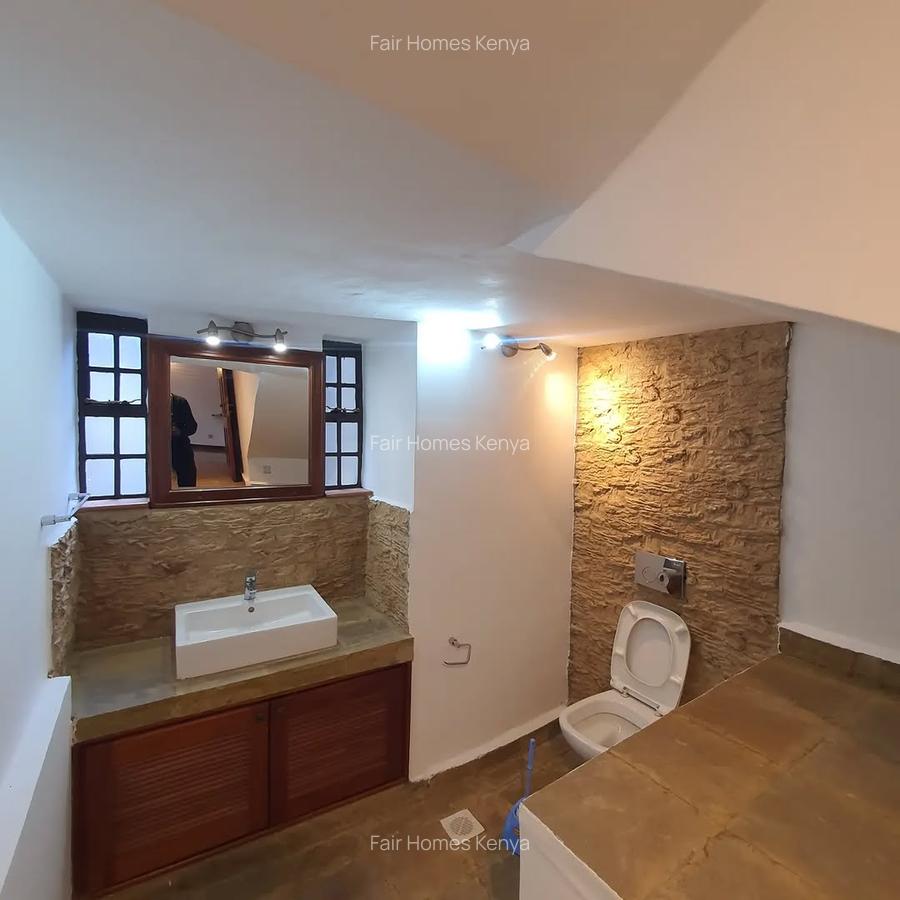 4 Bed Townhouse with En Suite at Peponi Road - 4