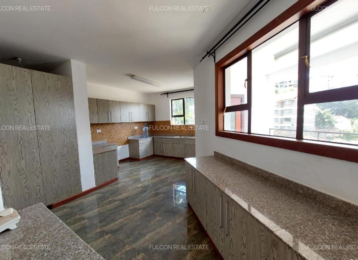 4 Bed Apartment with En Suite in Kileleshwa - 14