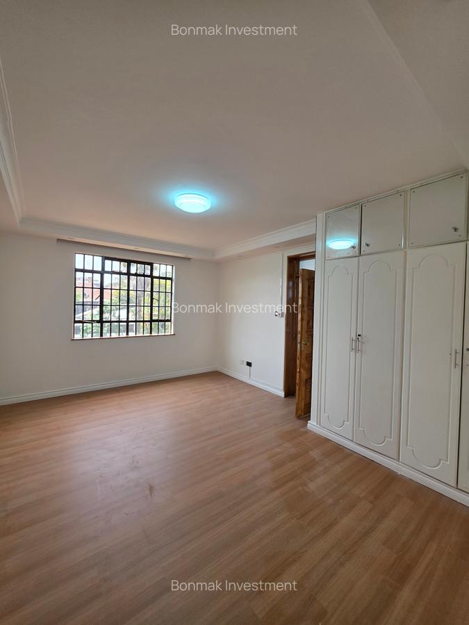 3 Bed Apartment with En Suite at Lavington Green - 18
