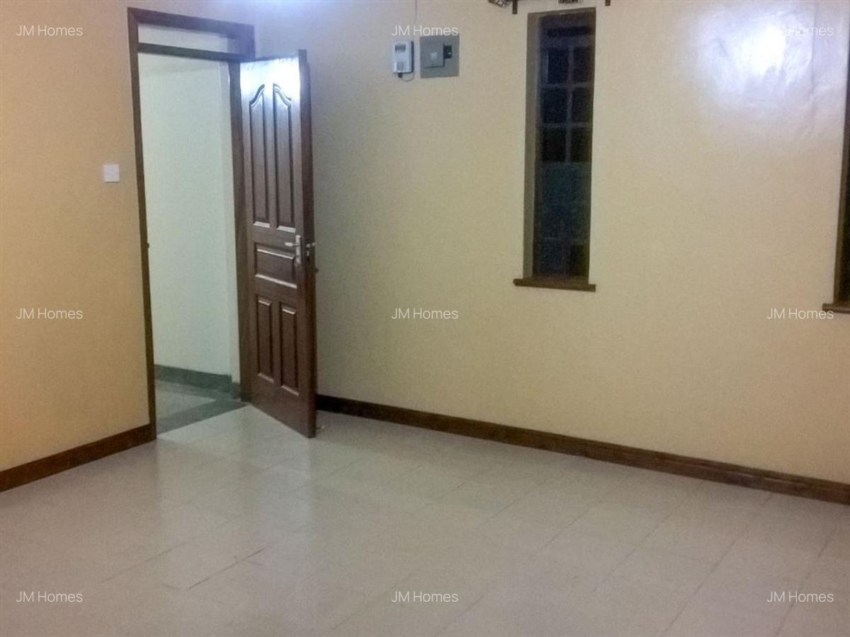 1 Bed Apartment with En Suite at Fair Acres Road - 9