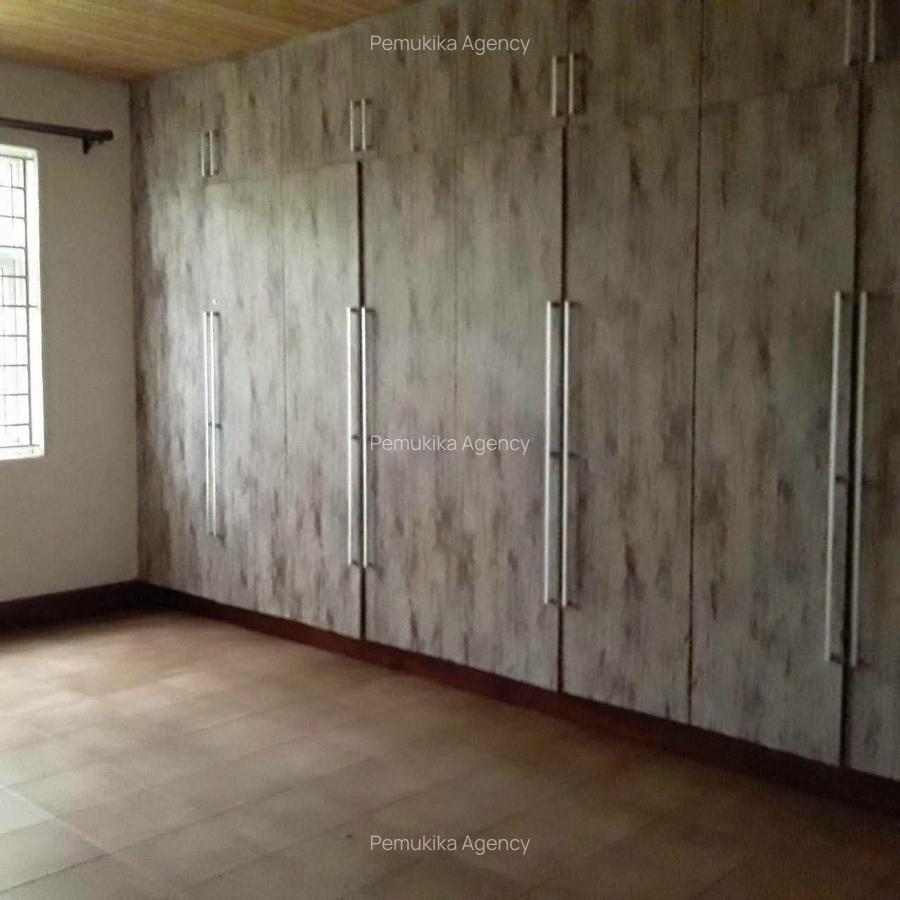 5 Bed Townhouse with En Suite in Rosslyn - 12