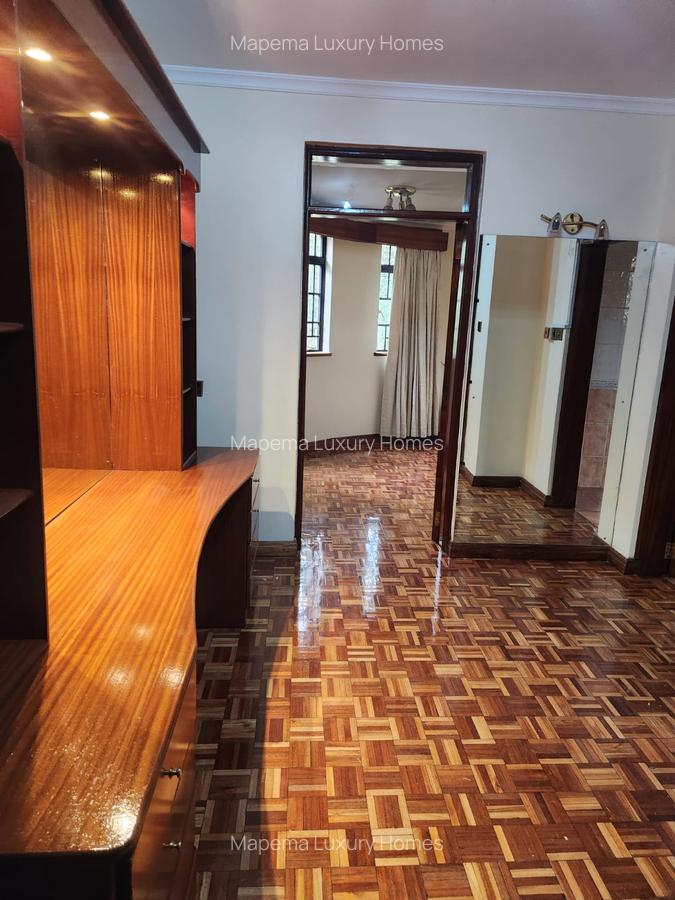 5 Bed House with En Suite at Hardy Area - 1