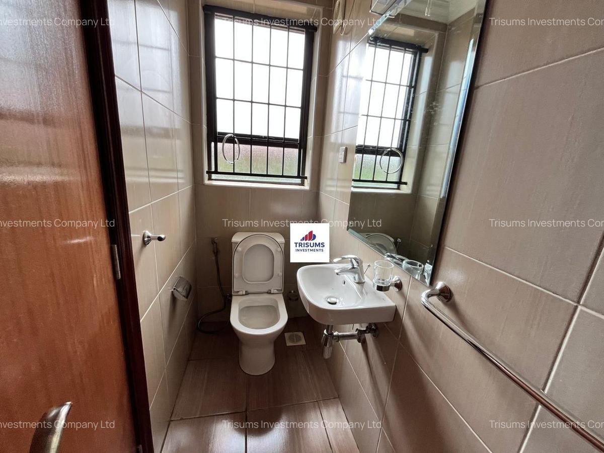4 Bed Townhouse with En Suite in Runda - 8