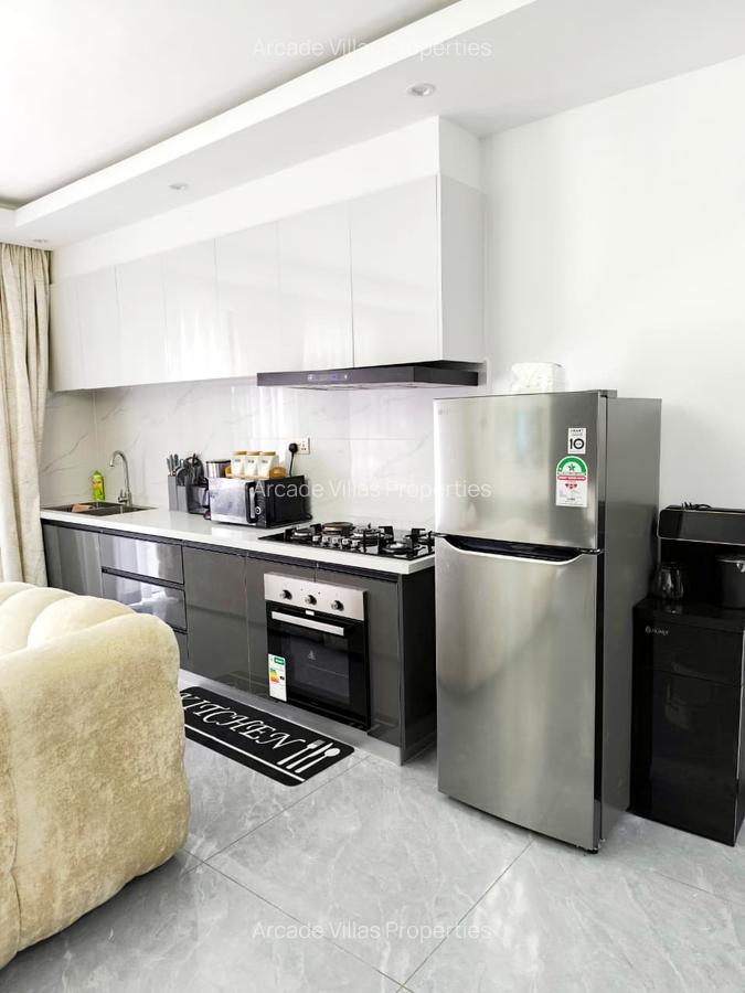 Serviced 3 Bed Apartment with En Suite in Kileleshwa - 4