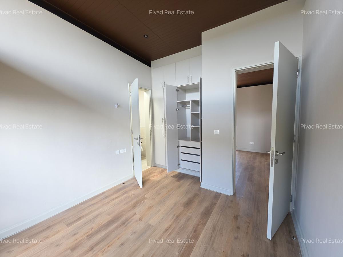 4 Bed Townhouse with Swimming Pool in Runda - 8
