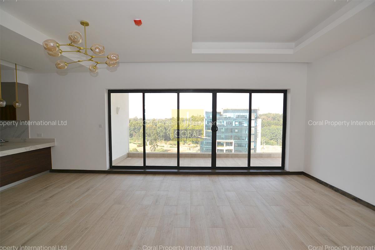 3 Bed Apartment with Swimming Pool in Rosslyn - 3