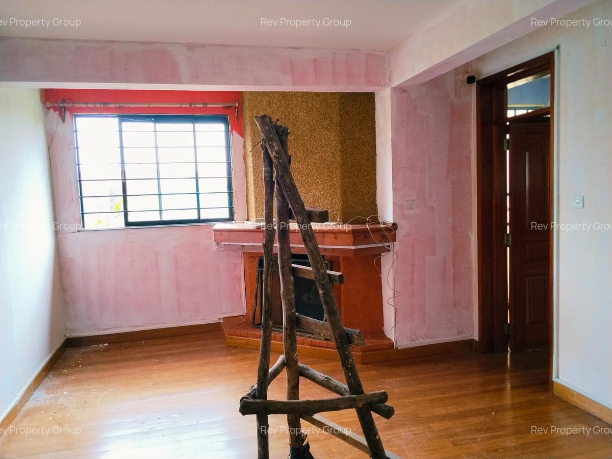5 Bed Townhouse with En Suite in Lavington - 11